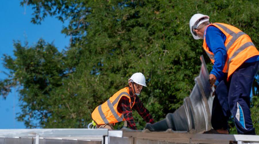Professional Flat Roofing Installation in Grand Junction, IA